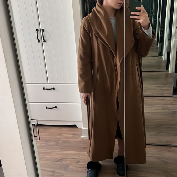 Wool Handmade Coat with Hoddie - Picture 5 of 6